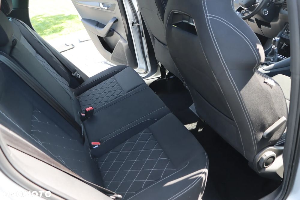 Skoda Karoq 1.5 TSI ACT GPF 4x2 Sportline - 23
