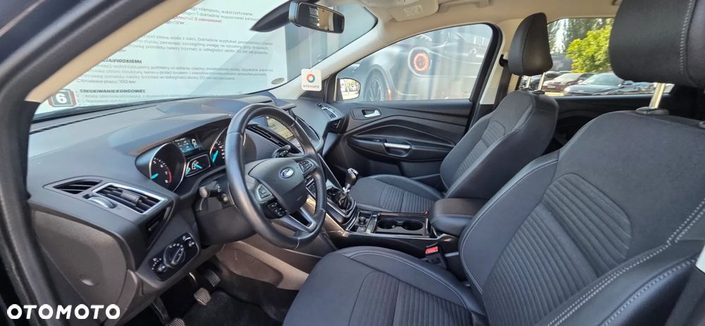 Ford Kuga 1.5 EcoBoost 2x4 Titanium - 28