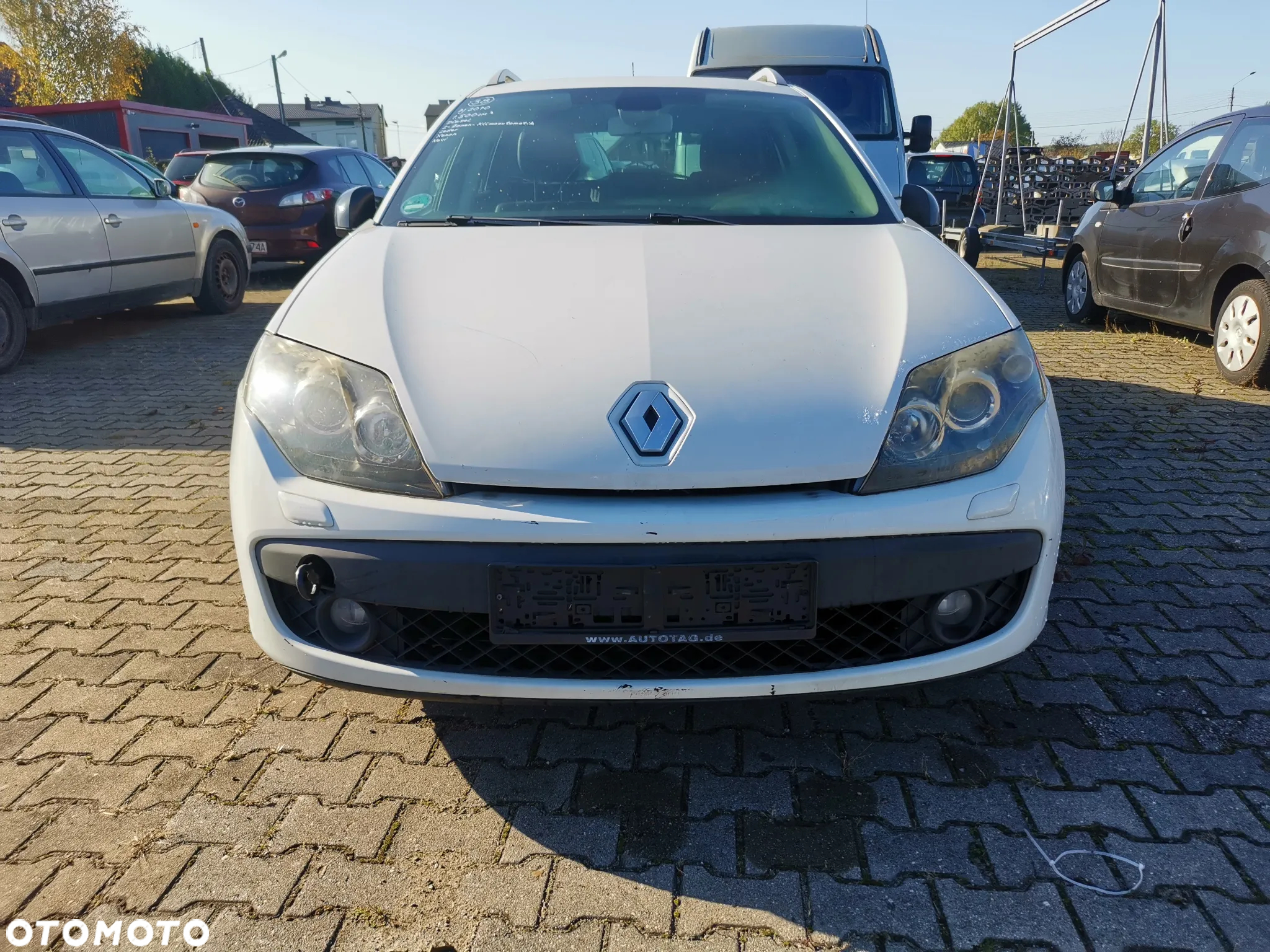 Zderzak Przód Renault Laguna III OV369 - 2