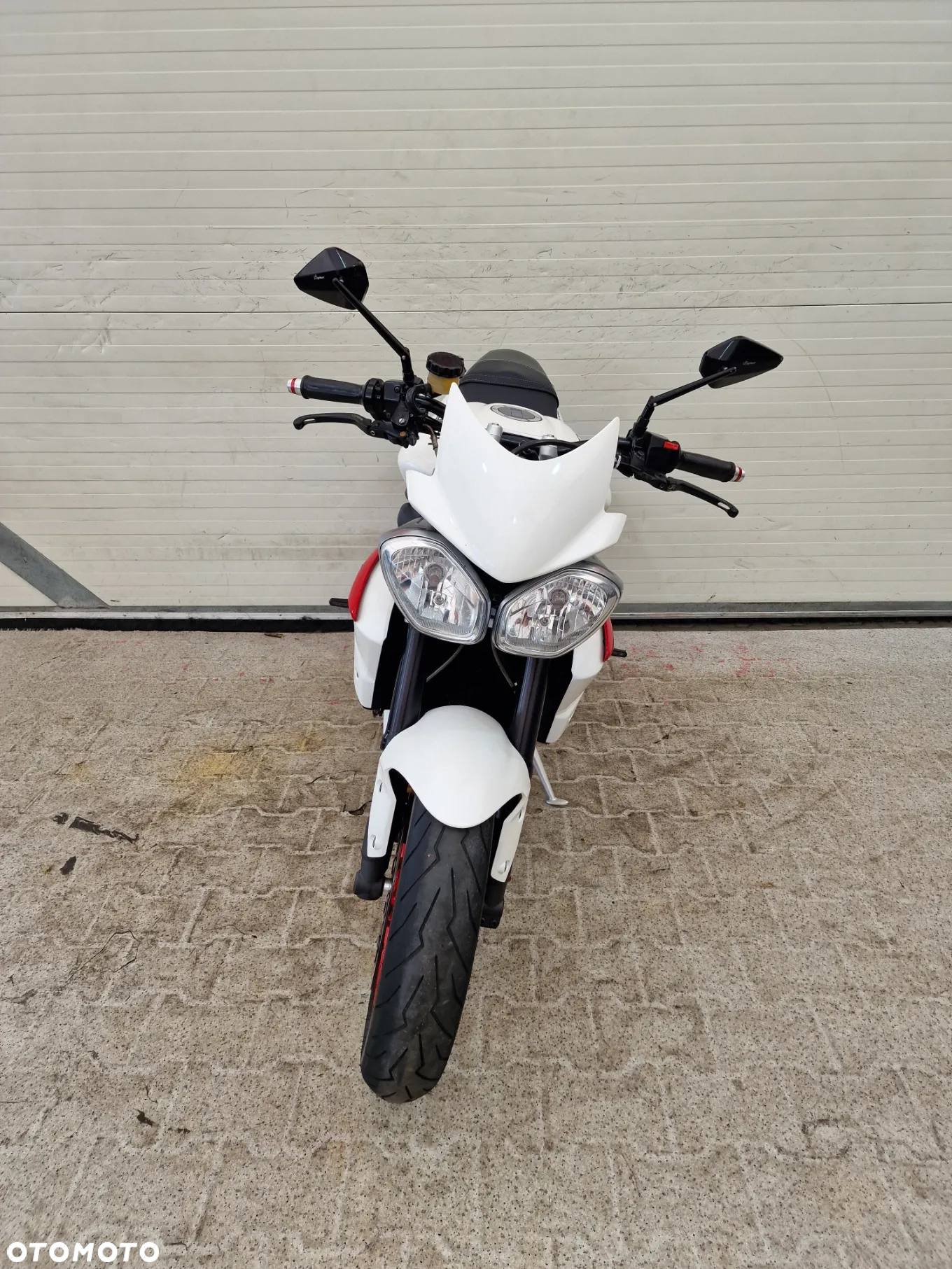 Triumph Street Triple - 14