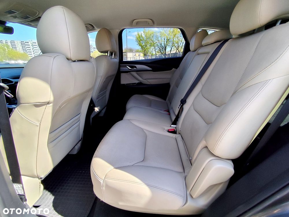 Mazda CX-9 - 8