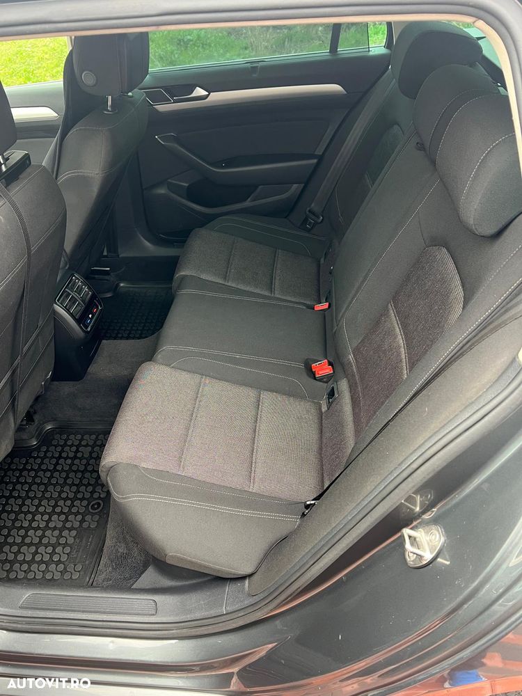 Volkswagen Passat 2.0 TDI DSG Comfortline - 10