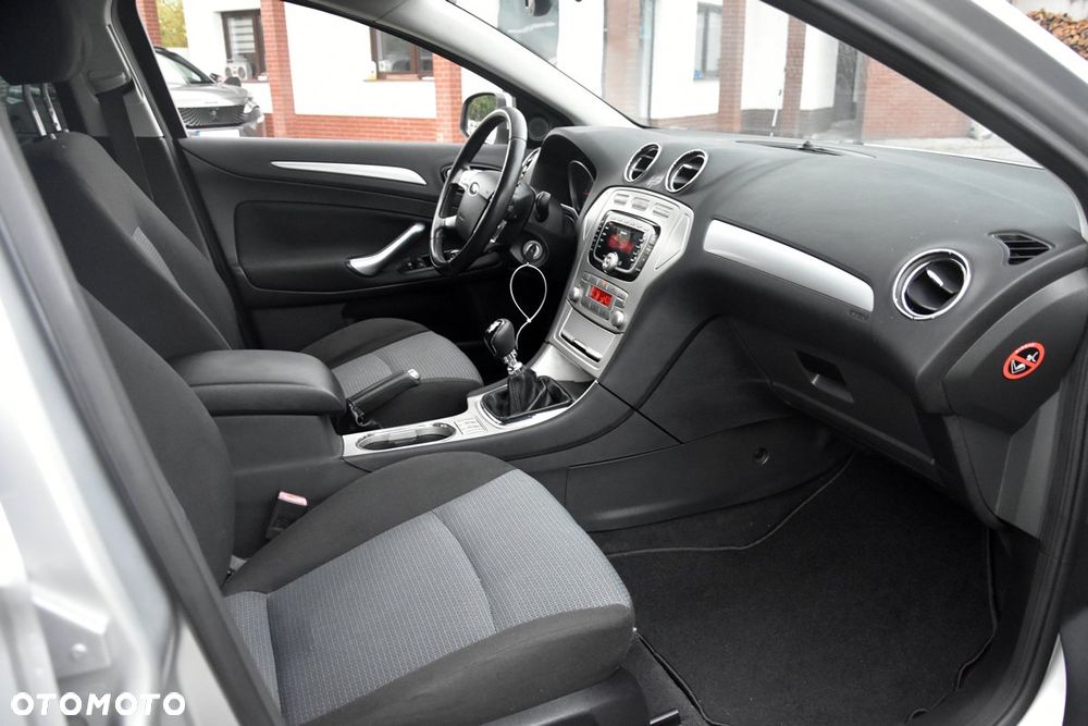 Ford Mondeo SW 2.0 TDCi Titanium - 25