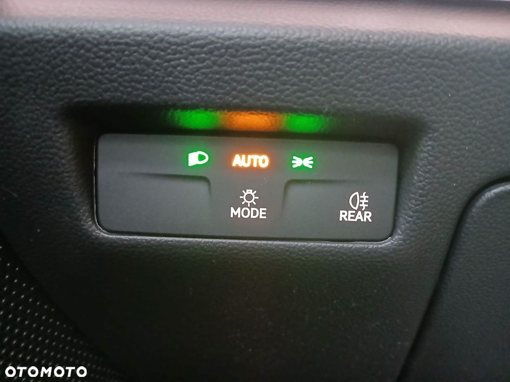 Volkswagen Passat - 14