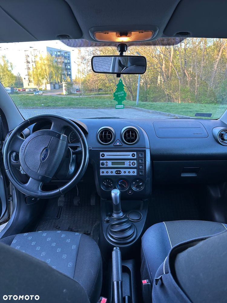 Ford Fiesta 1.4 - 9