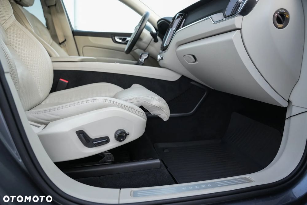 Volvo XC 60 T6 AWD Inscription - 18
