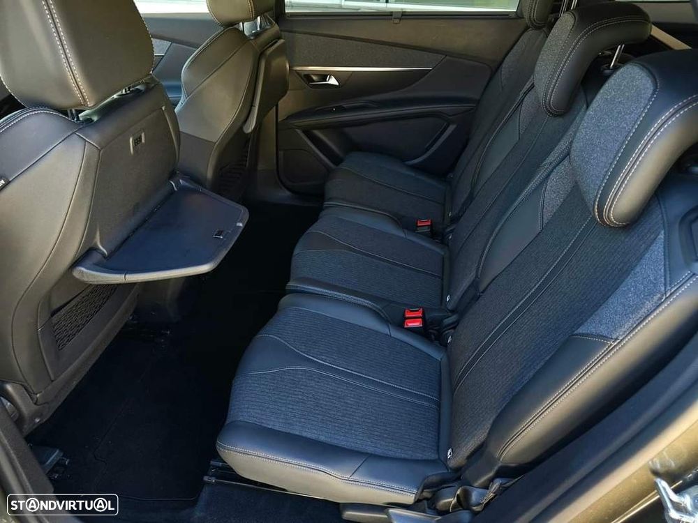 Peugeot 5008 1.5 BlueHDi GT Line J19 EAT8 - 25