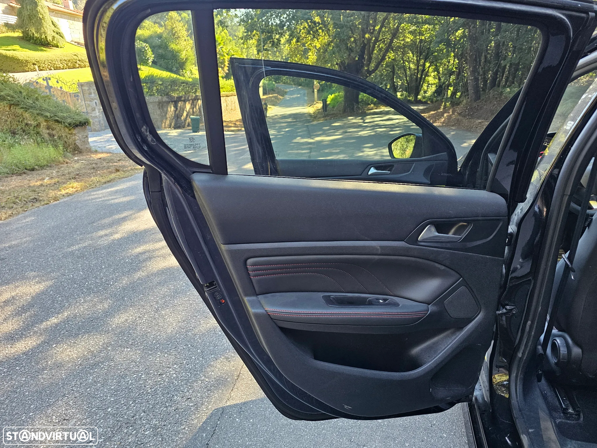 Peugeot 308 1.5 BlueHDi GT Line - 25