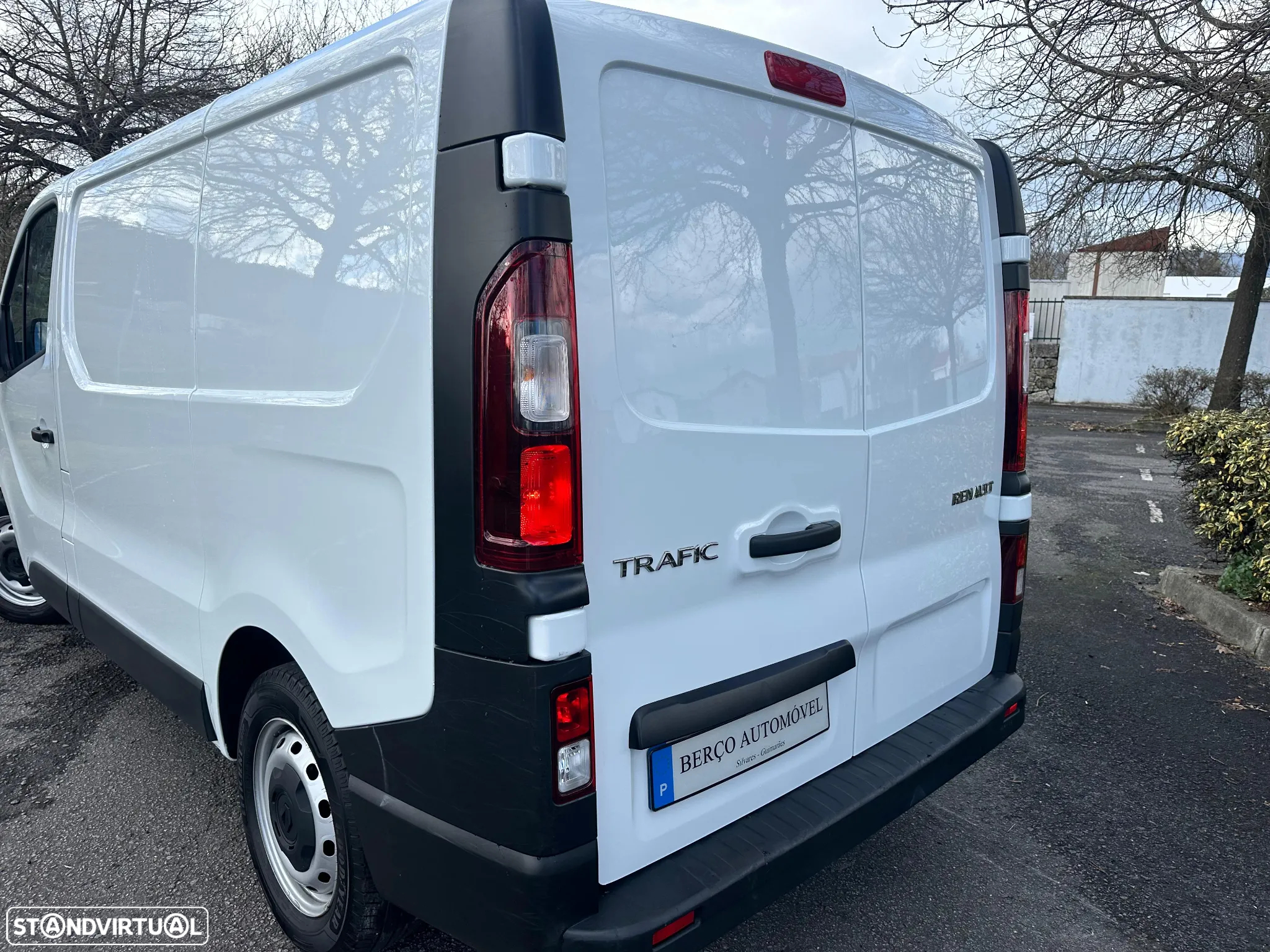Renault Trafic L1H1 2.0Dci 120cv - IVA Dedutível - 15