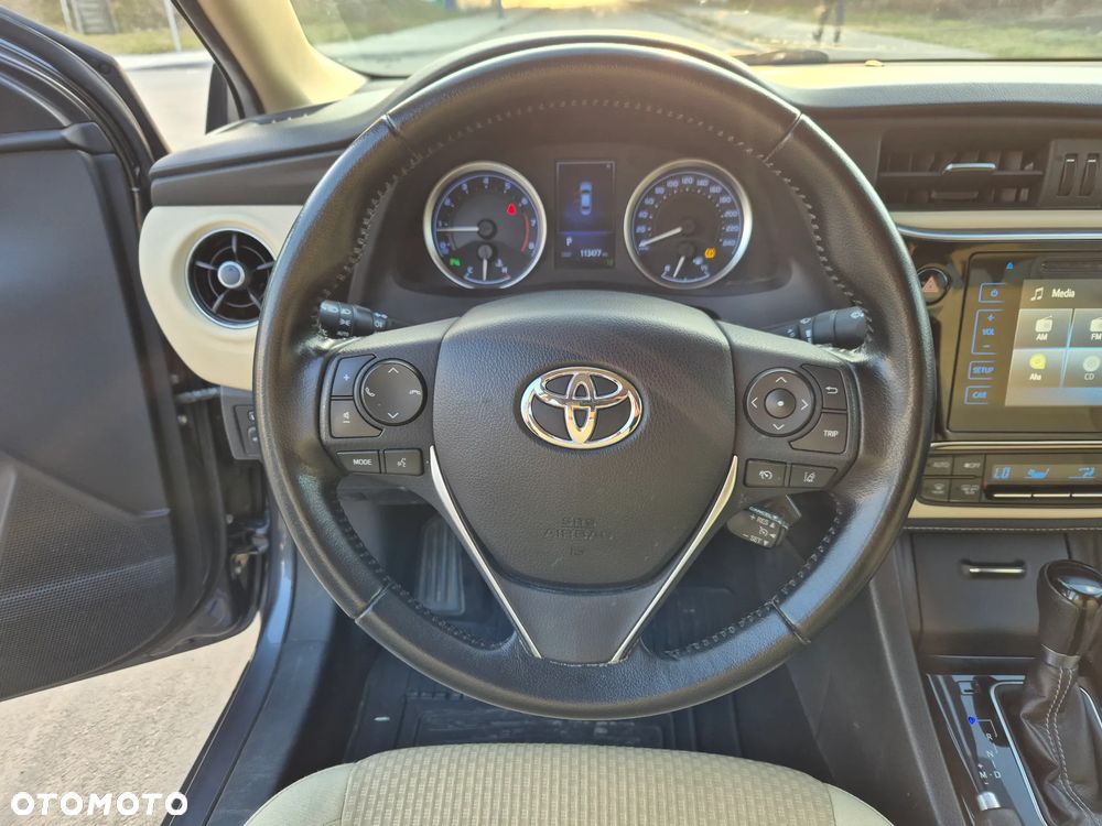 Toyota Corolla 1.6 Prestige MS EU6 - 18