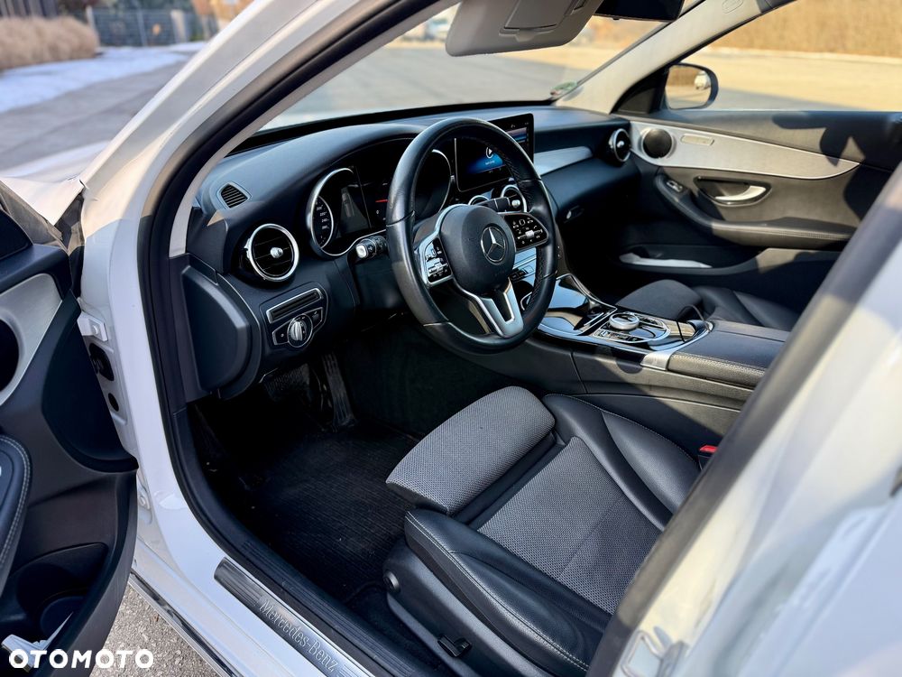 Mercedes-Benz Klasa C 200 d 9G-TRONIC Avantgarde - 18