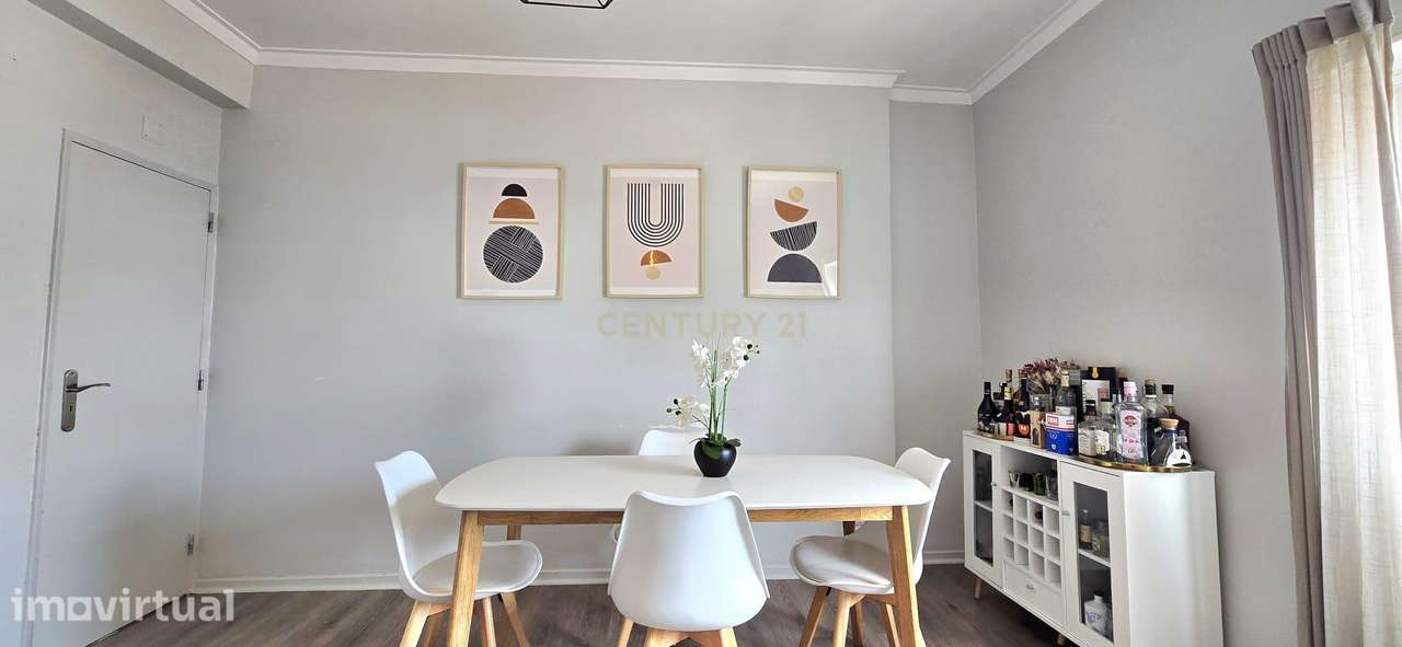 Apartamento T3 em Almada – Conforto, Luz e Espaço Exterior - Grande imagem: 5/33