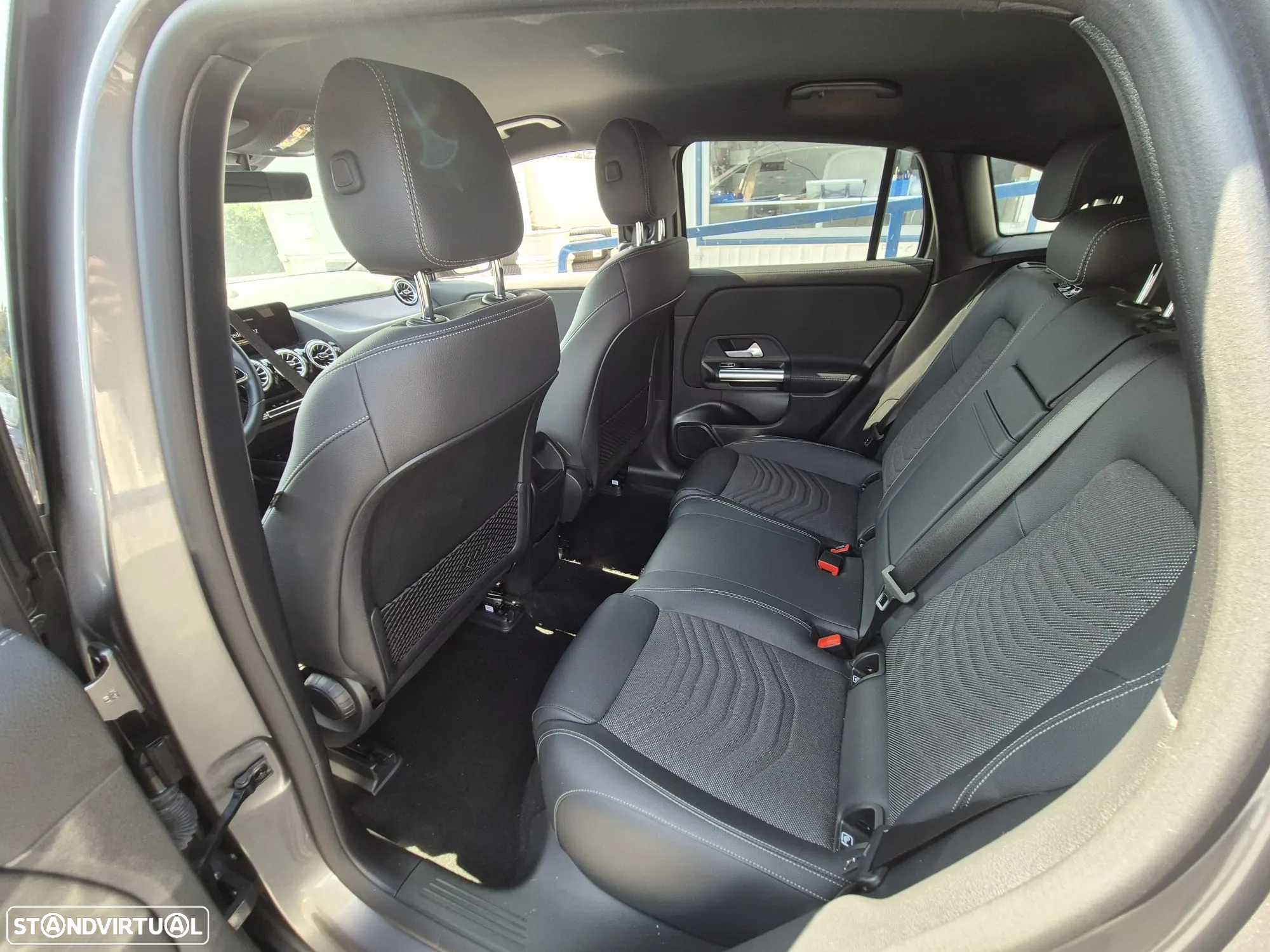 Mercedes-Benz EQA 250+ Edition - 11