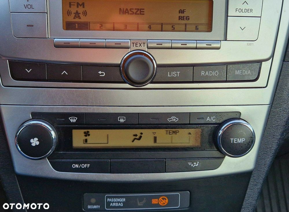 Toyota Avensis 2.0 D-4D Sol - 28