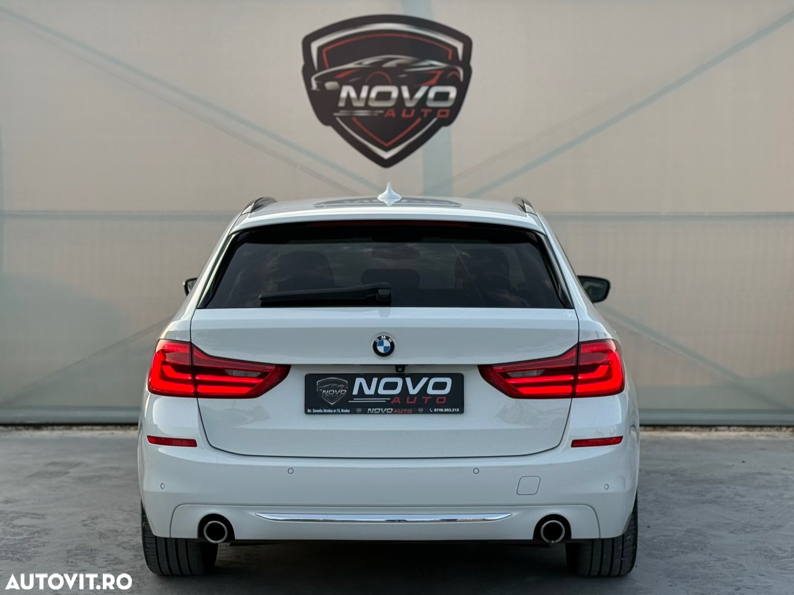 BMW Seria 5 520d Touring Aut. Luxury Line - 36