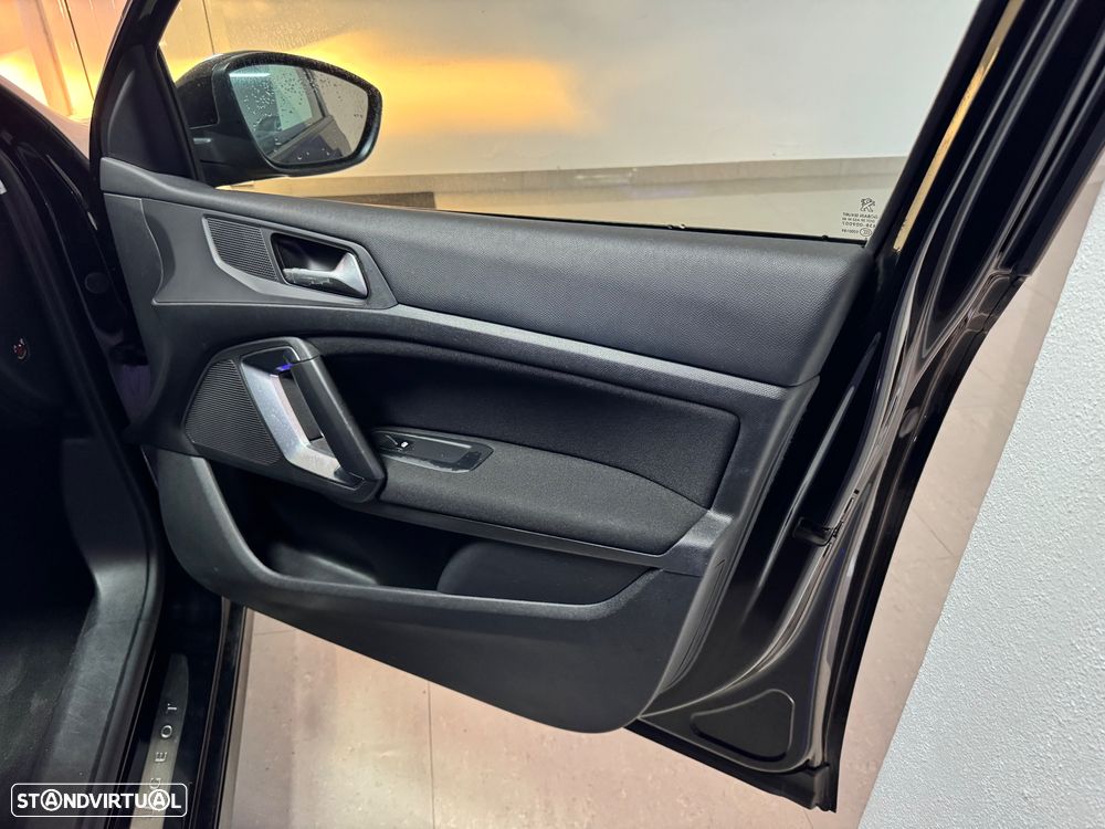 Peugeot 308 1.6 BlueHDi Allure J17 - 17