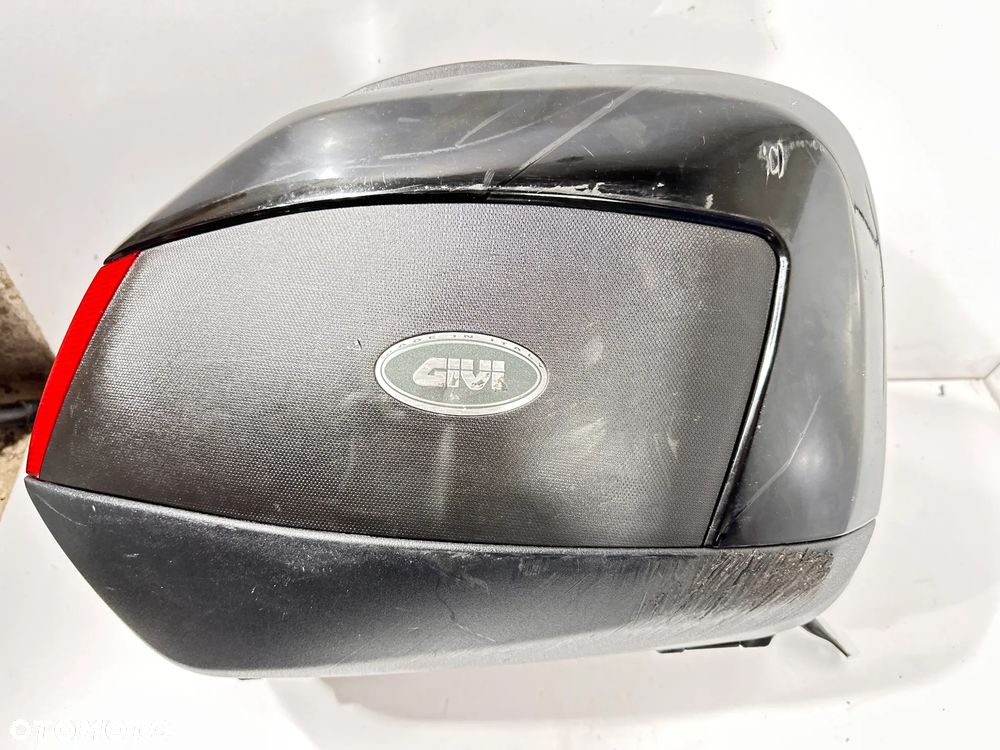 Kufer kufry kpl. Suzuki Gladius SFV 650 Givi V47 - 12