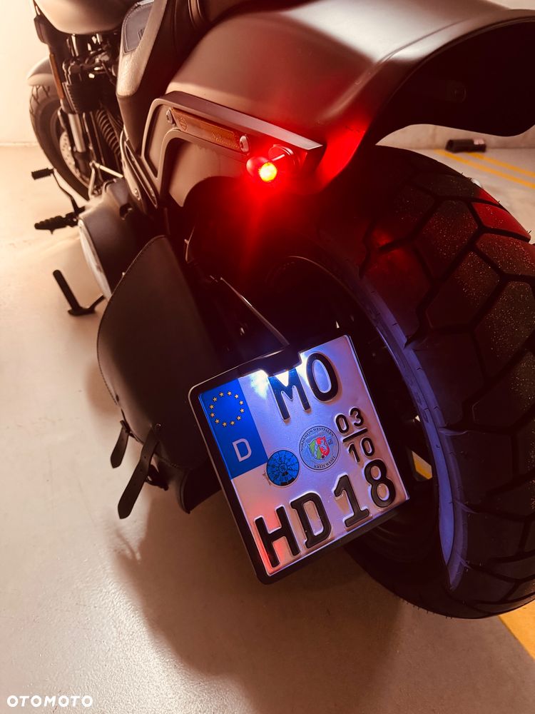 Harley-Davidson Dyna Fat Bob - 10