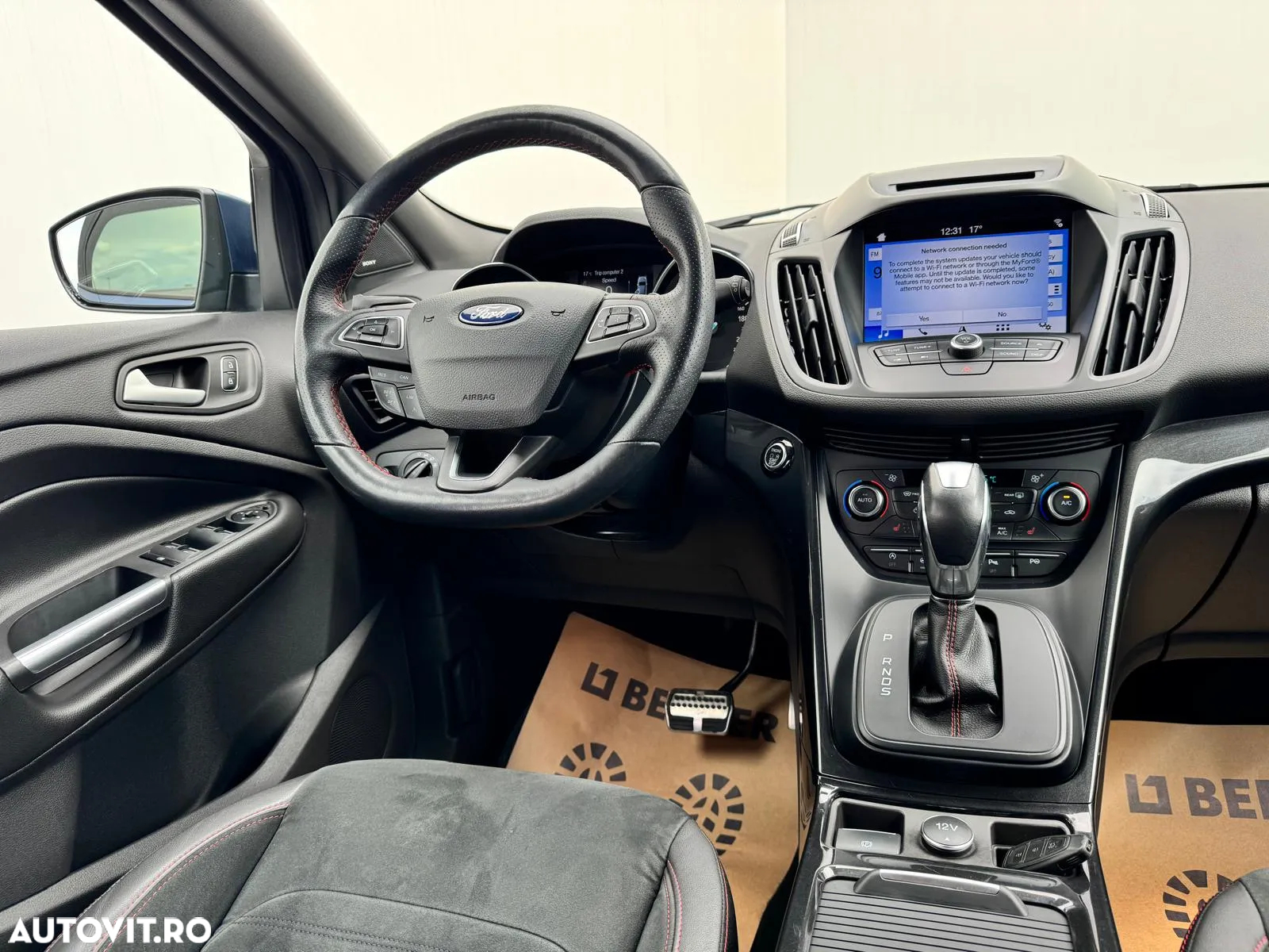 Ford Kuga 2.0 TDCi 4WD Powershift ST-Line - 22