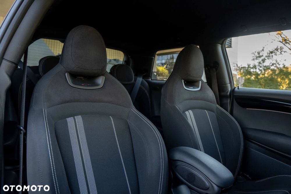 MINI John Cooper Works - 17