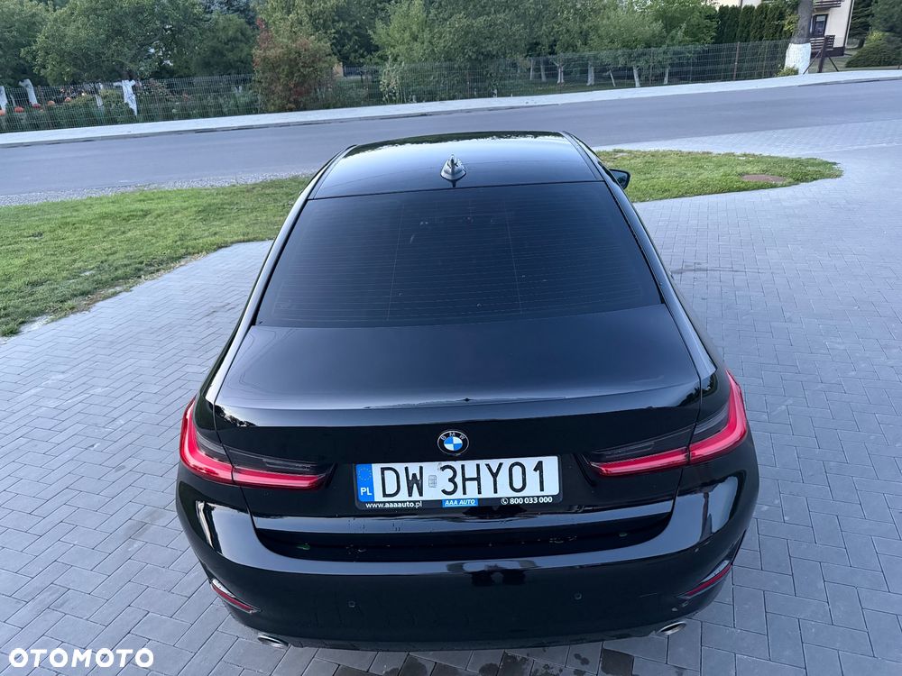 BMW Seria 3 320i - 10