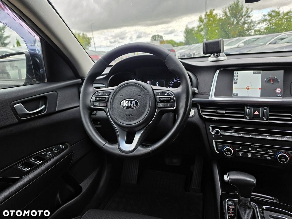 Kia Optima - 34