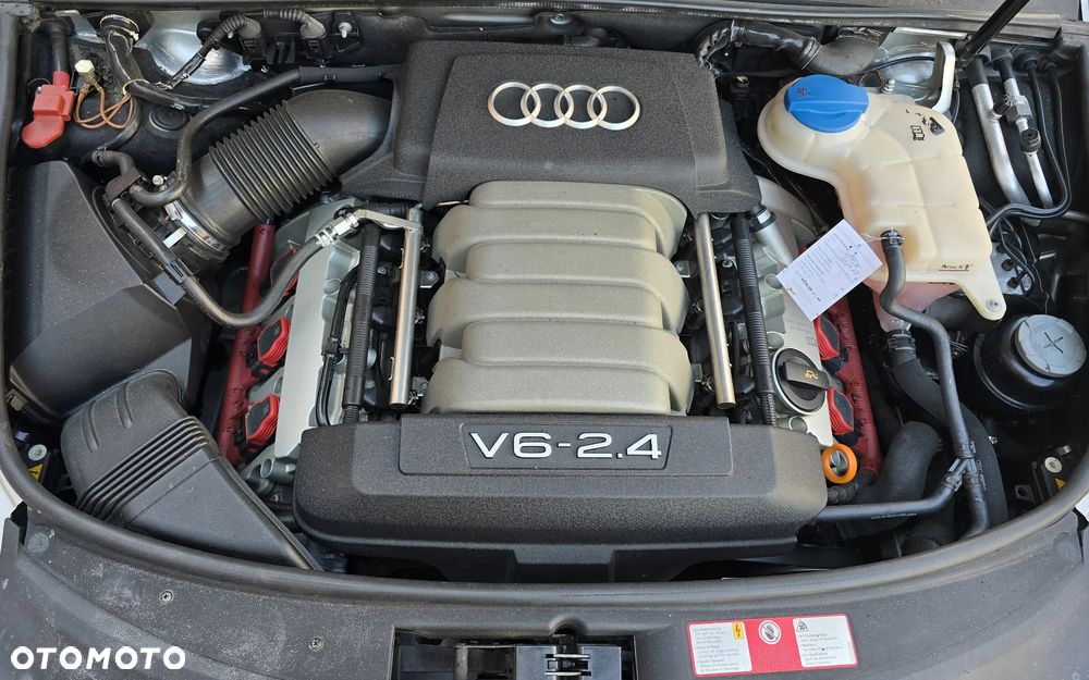 Audi A6 Avant 2.4 - 22