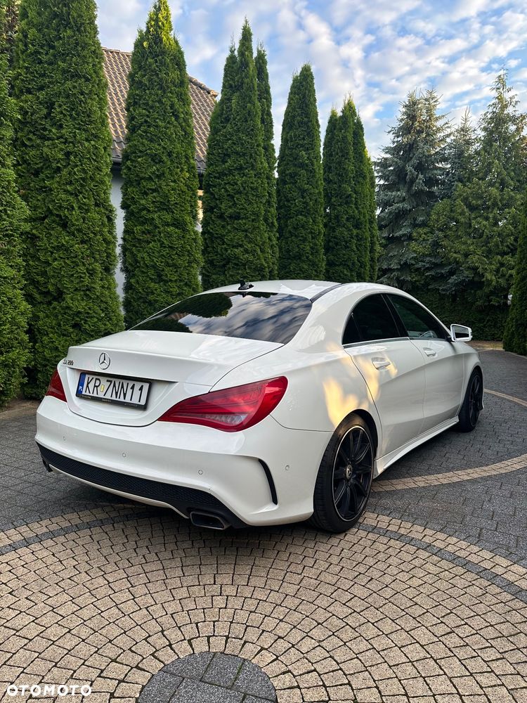 Mercedes-Benz CLA 200 7G-DCT - 6