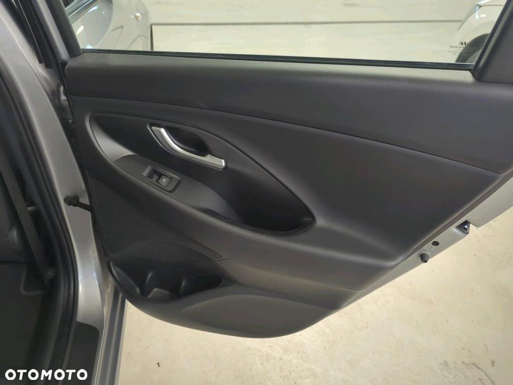 Hyundai i30 1.0 T-GDI Classic + - 17