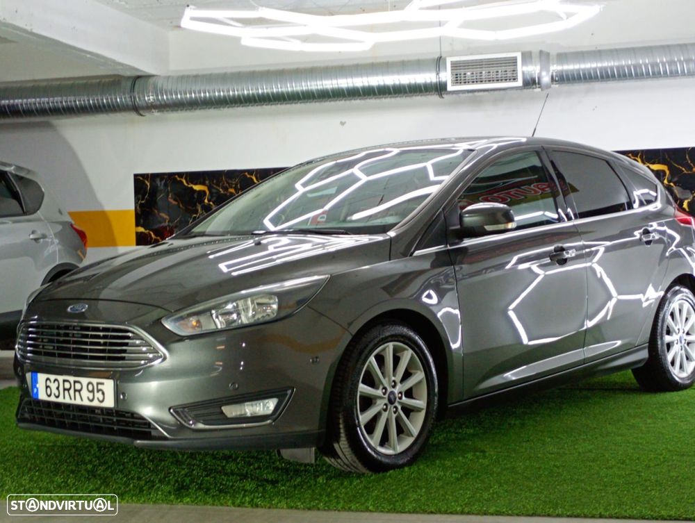 Ford Focus 1.0 SCTi ST-Line - 2