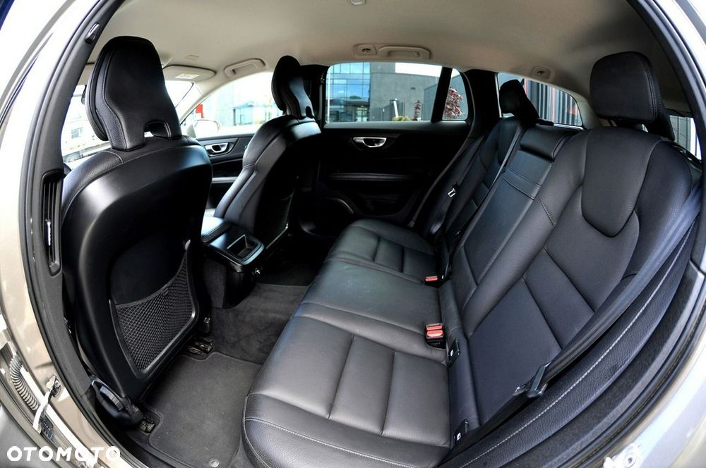 Volvo V60 D3 Geartronic Momentum Pro - 8
