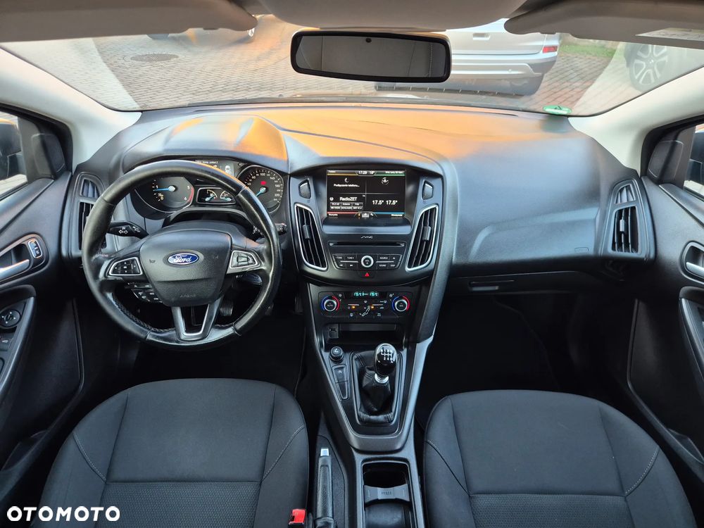 Ford Focus 1.5 TDCi SYNC Edition - 16