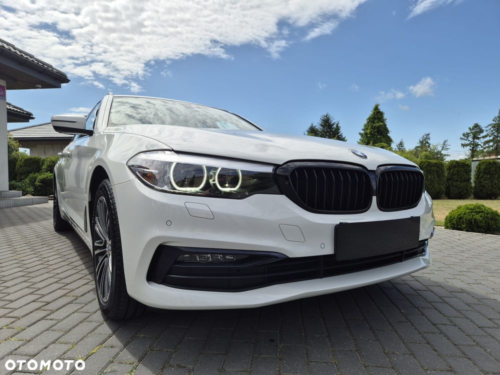 BMW Seria 5 518d Sport Line - 4