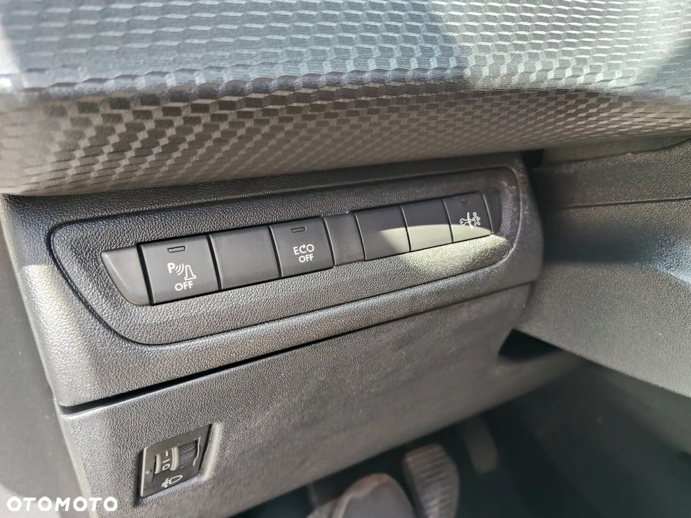 Peugeot 2008 e-HDi FAP 115 STOP & START Allure - 31