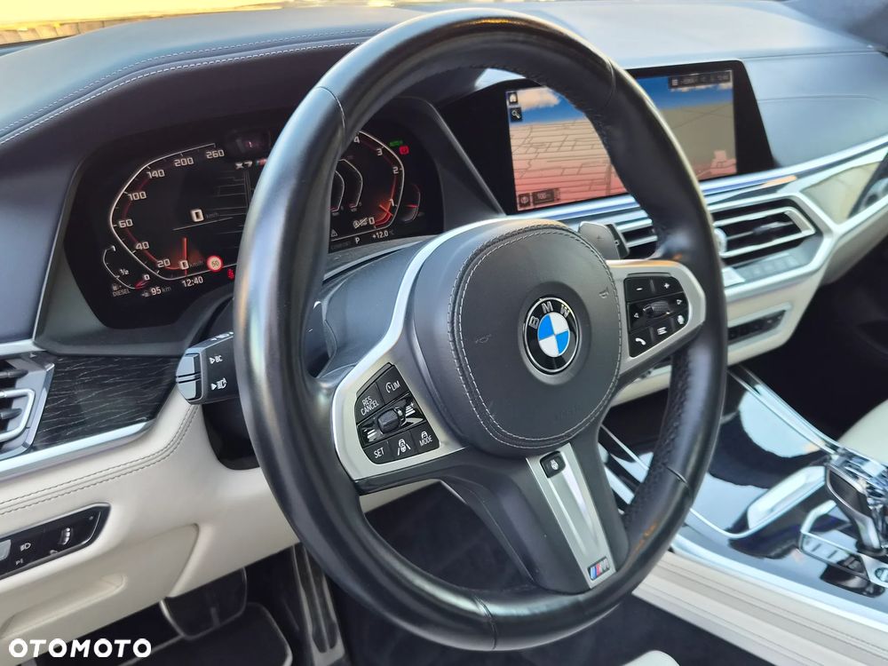 BMW X7 M50d sport - 12