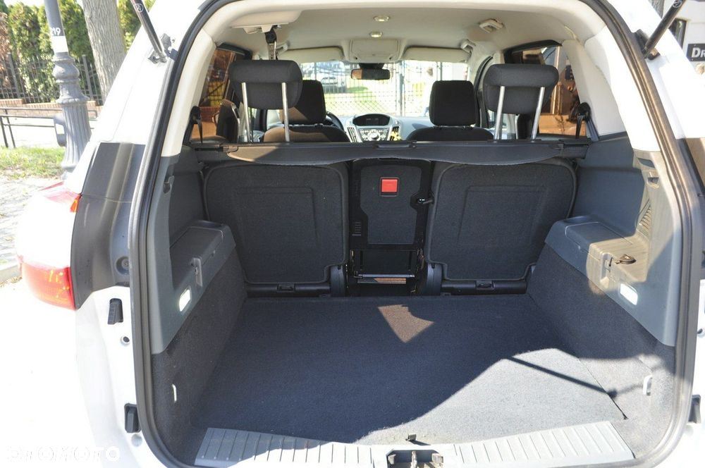 Ford Grand C-MAX - 9