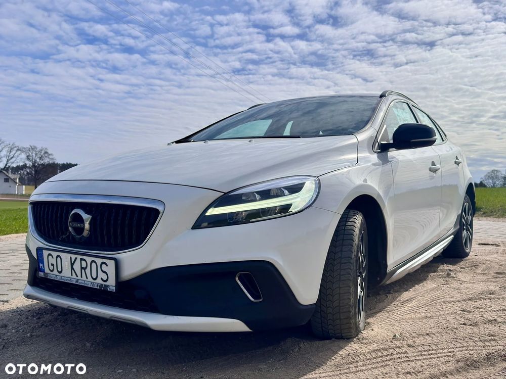 Volvo V40 Cross Country D3 Drive-E Momentum - 1