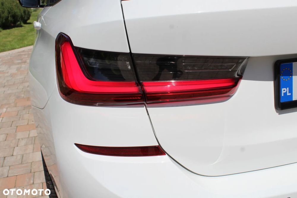 BMW Seria 3 320i M Sport sport - 14