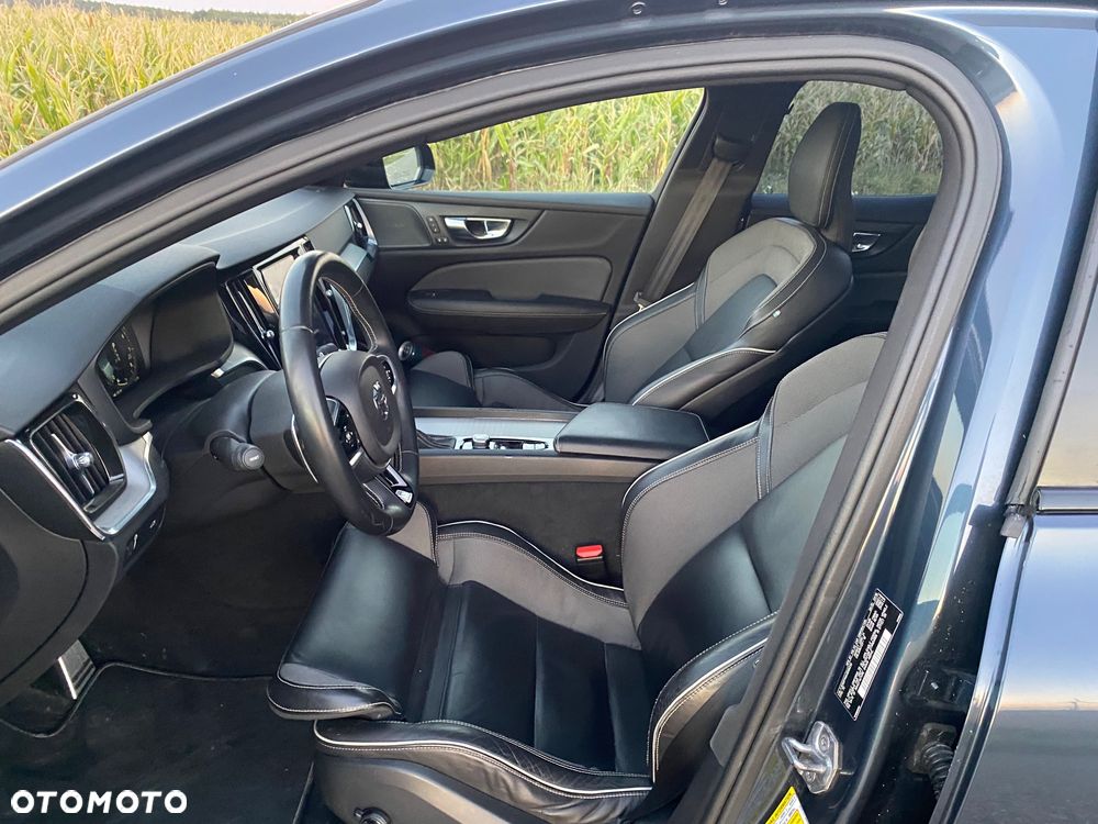 Volvo S60 T5 R-Design - 20