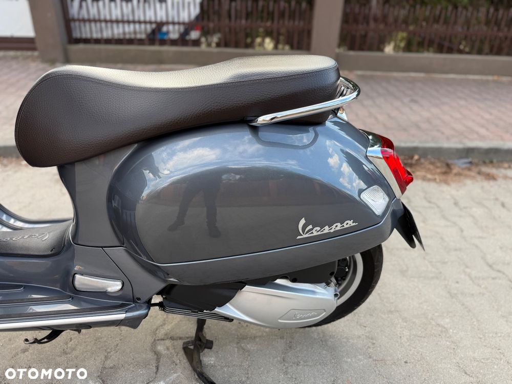 Piaggio Vespa - 18