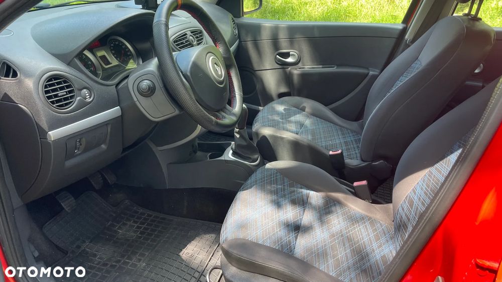 Renault Clio 1.2 16V All Inclusive - 11