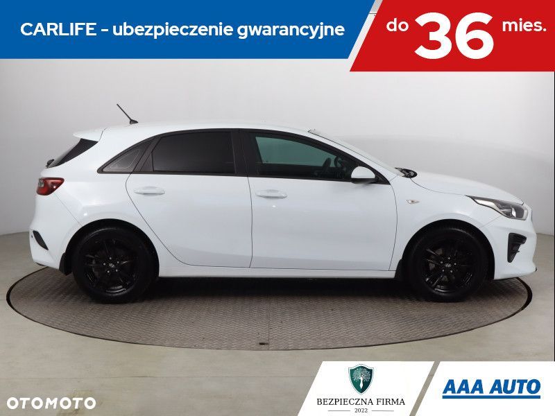 Kia Ceed - 8