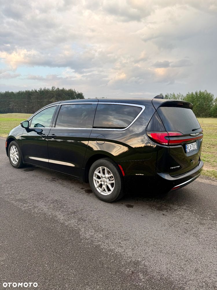 Chrysler Pacifica - 10