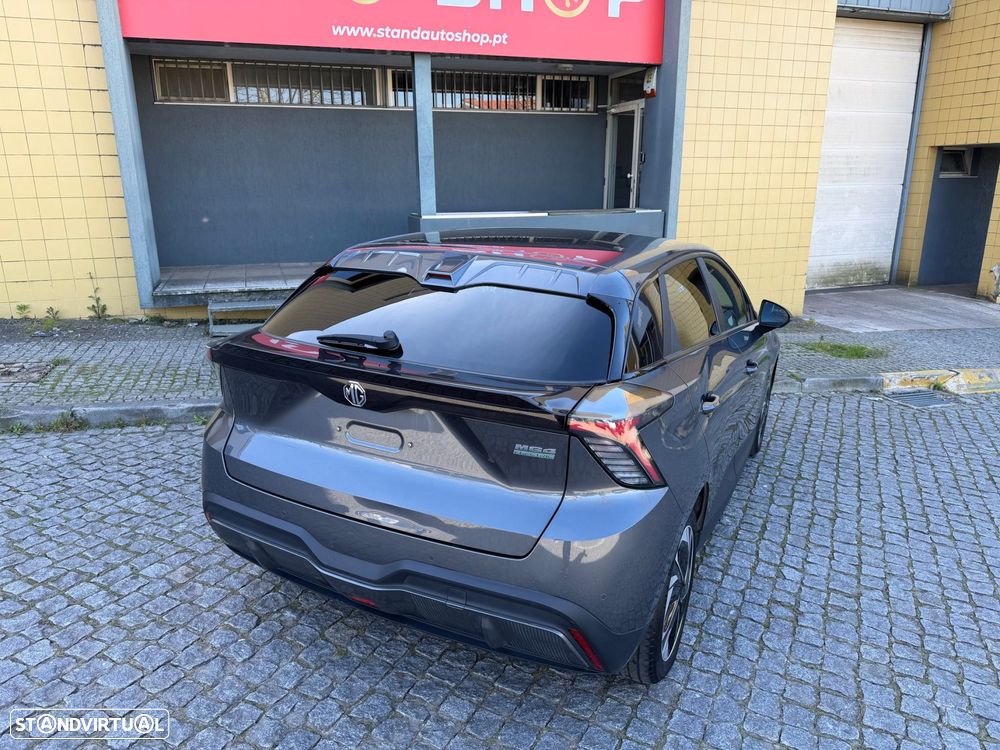 MG MG4 64 kWh Luxury - 15