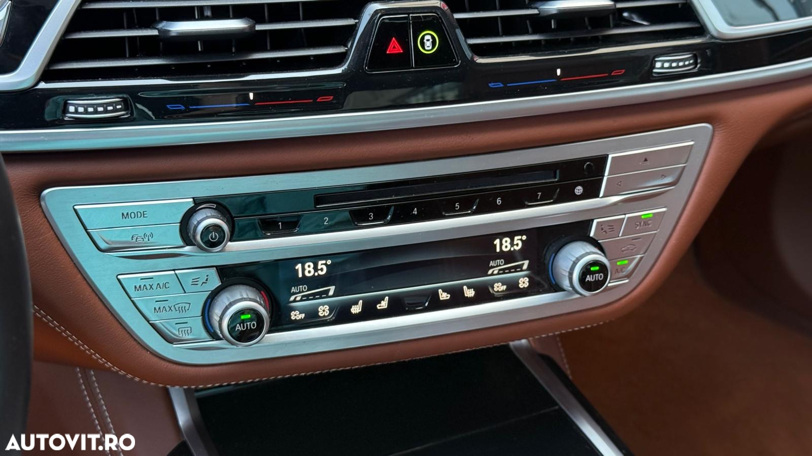 BMW Seria 7 730d xDrive MHEV - 19
