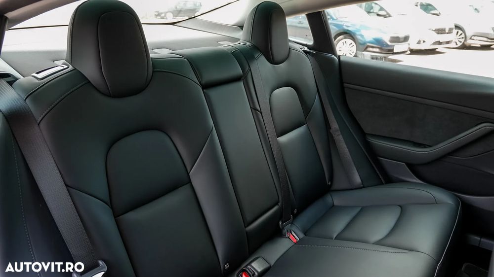 Tesla Model 3 Langstreckenbatterie Allradantrieb Dual Motor - 35