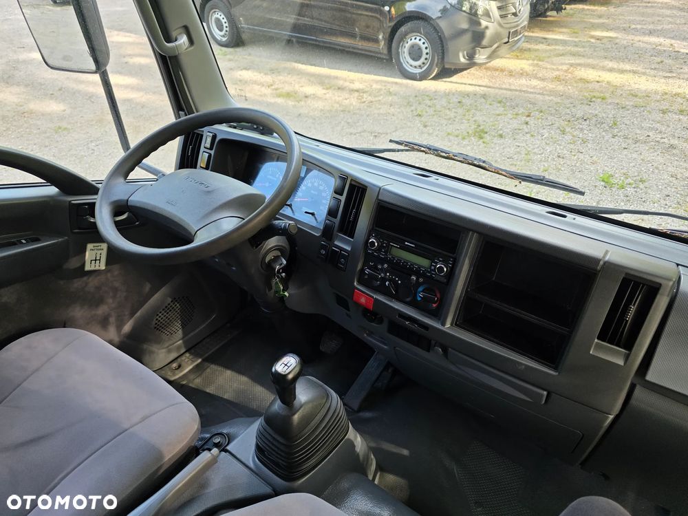 Isuzu N-L35 - 17