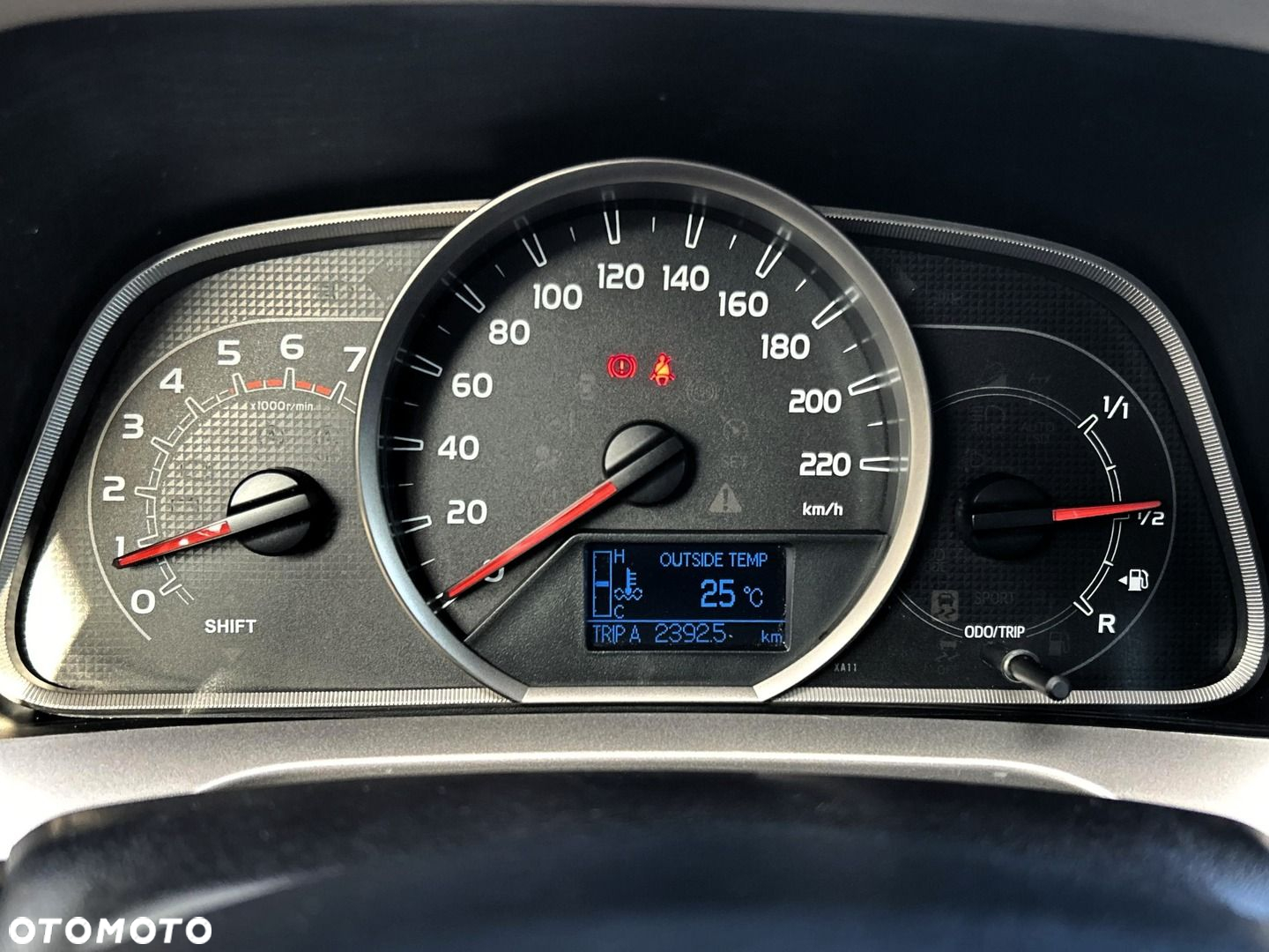 Toyota RAV4 - 16