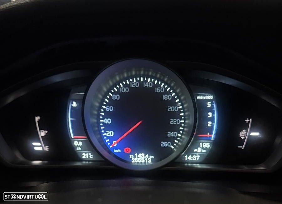 Volvo V40 1.6 D2 R-Design - 13