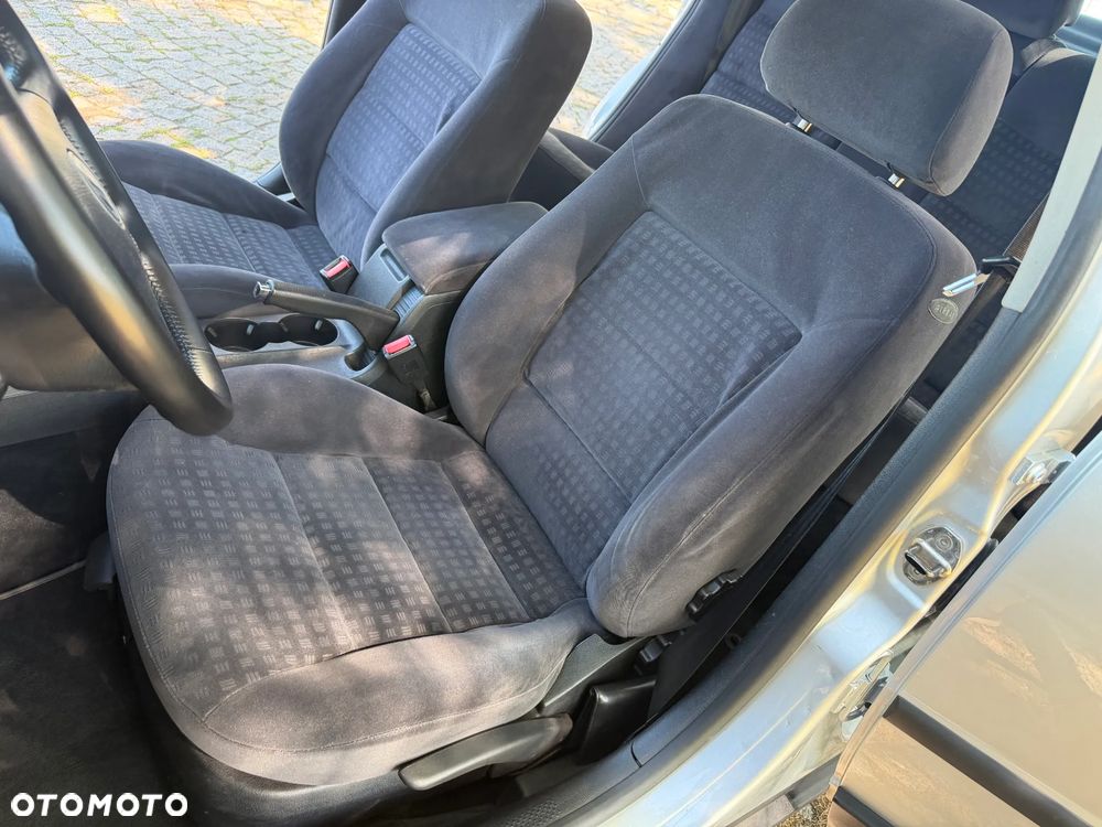 Volkswagen Passat 1.9 TDI - 24